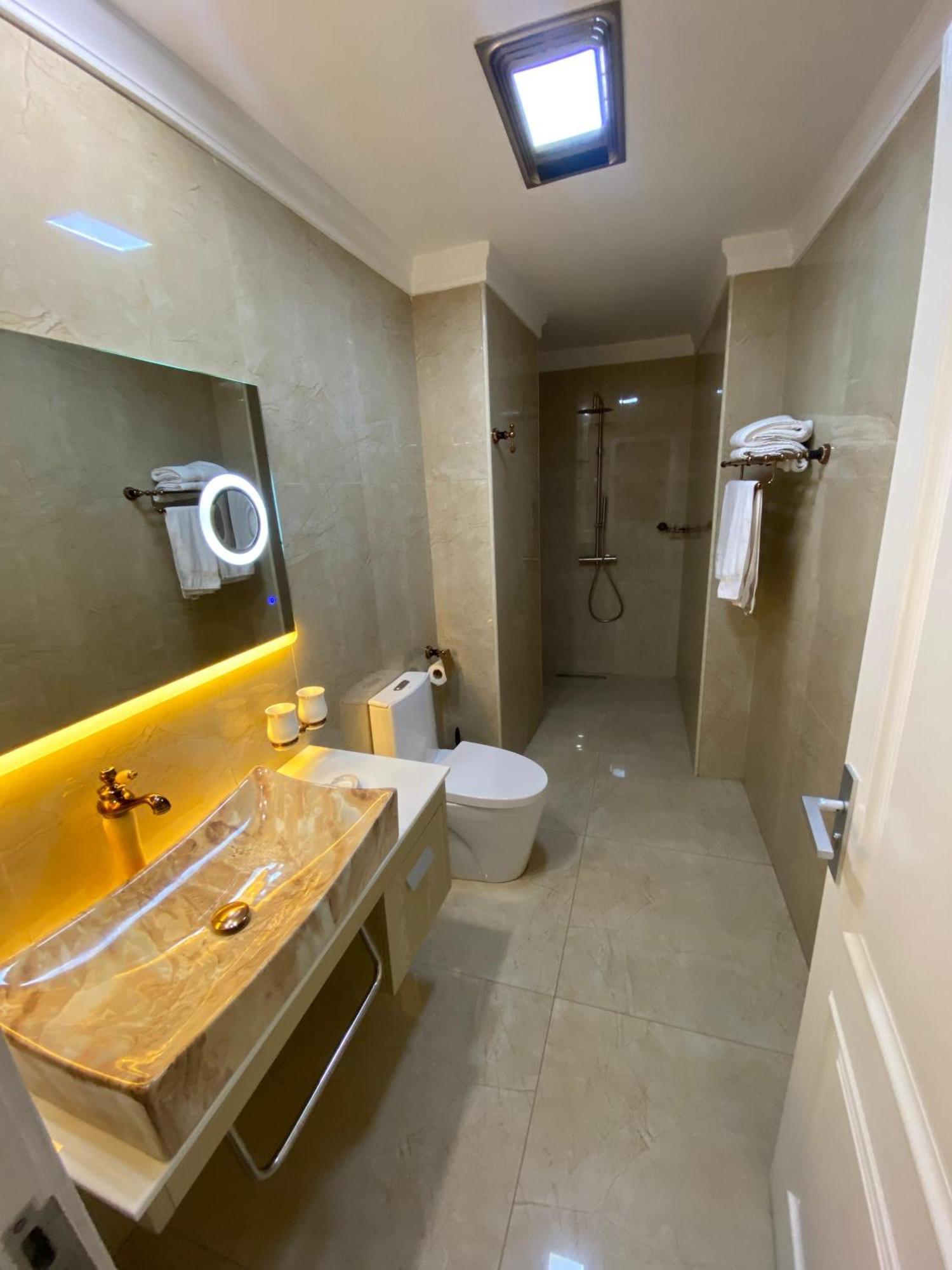 Hotel Brais Durres Exterior photo